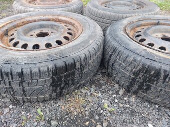 Plechové disky Mercedes 15" se zimními pneu - 2