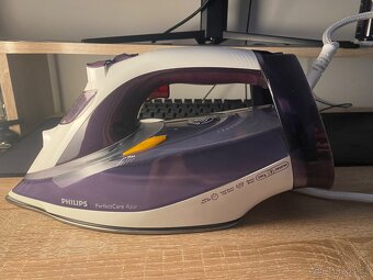 Žehlička Philips PerfectCare Azur GC4918 - 2