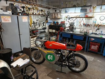 Honda CB 250k - 2