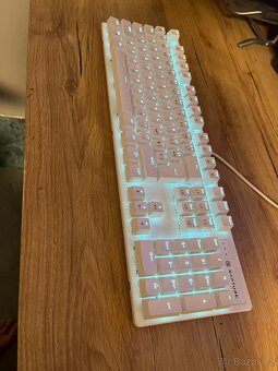 Prodám herní klávesnici Rapture X-RAY Out.Red bílá, v záruce - 2