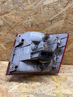 Leve zadni svetlo Skoda Octavia 3 kombi - 2