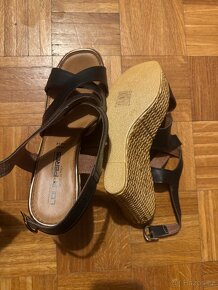 Páskové boty na klínku vel.40 - 2