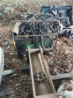 Prodám hydraulický lis na traktor Št 180 - 2