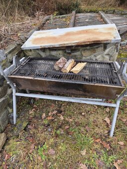 Funkční gril na drevo - 2