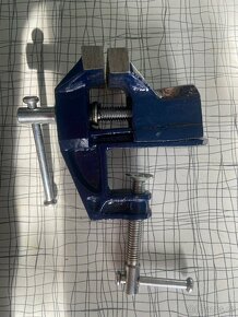 Stolní Svěrák 70mm - 2