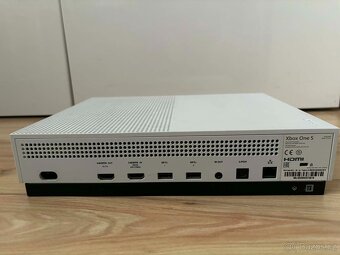 Xbox one s 500GB+ ovladač - 2