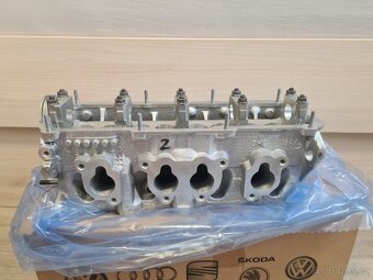NOVÁ Hlava bloku válců 2.0FSI Caddy BSX - ORIGINÁL - 2