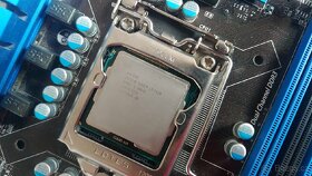 Z77 s CPU a ramky - 2