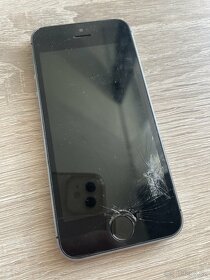 iPhone 5s rozbitý - 2