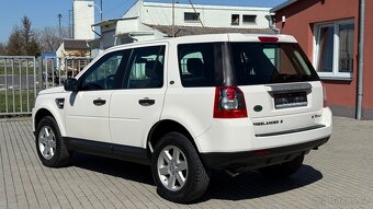 Land Rover Freelander 2 //2.2 S TD4e//118kW//1MAJ//SERVIS// - 2