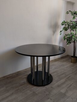 Kulatý jídelní stůl Thonet - 2