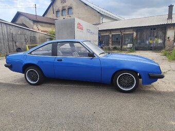 Opel Manta B, rok 1979, plně funkční a pojízdné - 2