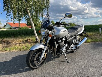 Suzuki GSX 1400 - 2