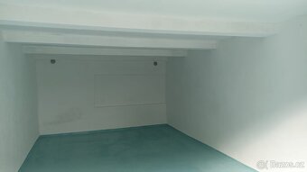 Garáž po rekonstrukci -TOP - 2