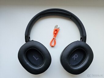 PRODÁM BEZDRÁTOVÁ SLUCHÁTKA JBL TUNE 760NC JAKO NOVÁ - 2