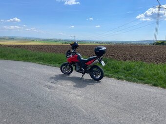 Aprilia Pegaso 650 Strada - 2
