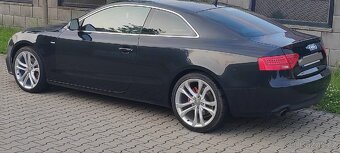 Havarovaná Audi A5 3.2 fsi - 2