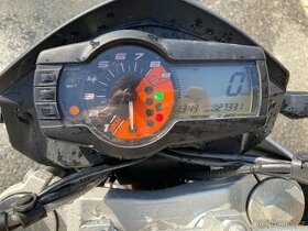 KTM Duke 690 54KW v TP 32 Možno řídit od 18 let. - 2