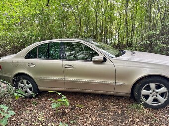 Mercedes bez w211 e270 - 2