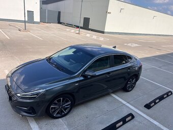 Hyundai i30 1.5-FASTBACK-AUTOMAT-MHEV - 2