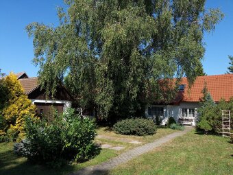 Prodej pěkného domu na klidném místě - 2