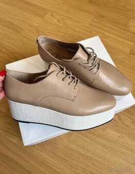 Botky na klínku - 2