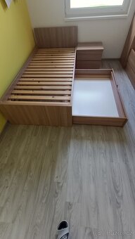2x Postel 90x200, noční stolek a peřiňák - 2