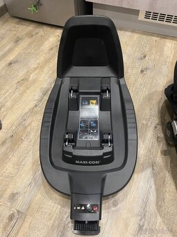 Autosedačka MaxiCosi se základnou - 2