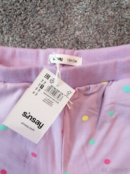 Dívčí, kalhoty vel. 134 zn. Sinsay NOVÉ - 2
