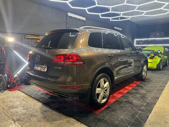 VW Touareg EXCLUSIVE WEBASTO TZ VÝHŘEV BiXenony CEBIA Servis - 2