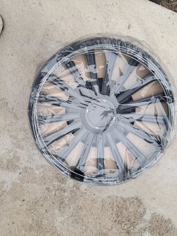 15" nové poklice. - 2