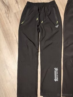Zateplené softshellové kalhoty vel. 152 - 2
