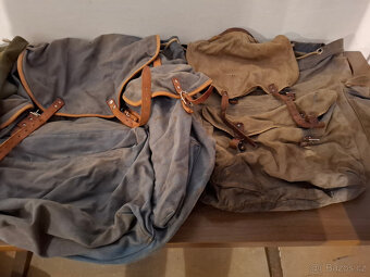 Prodám staré vojenské batohy,pytle - 2