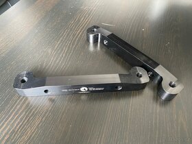 Držáky Performance třmenů BMW 135i -> E36, E46 - 2