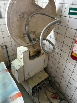 Spirálový hnětač těsta + 3x výměnná díže (50 kg) - 2
