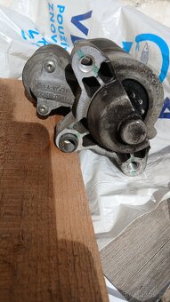 Originalní starter FoMoCo z Volvo V50 2.0D - 2