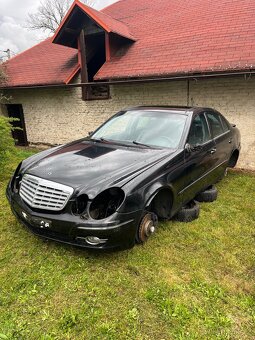 Mersedes benz - 2
