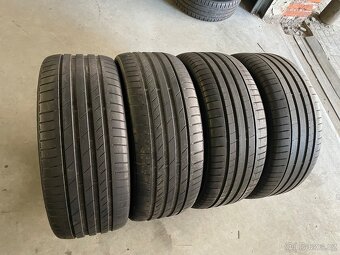 Prodám letní pneumatiky 245/35/20 Pirelli a Kumho celá sada - 2