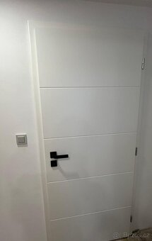 Interiérové dveře Solodoor Snow 4 plné 70P bílá + zárubeň - 2