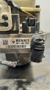 Posilovač řízení Renault - 2