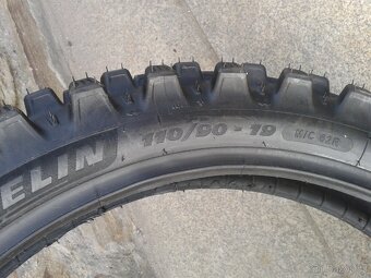 Nová z.pneu MICHELIN 110/90/19" - 2