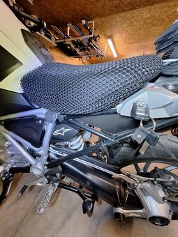 Potah sedla bmw R 1200 Gs lc - 2
