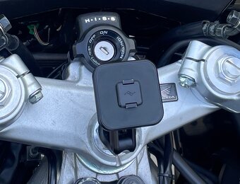 Držák mobilu na motorku Peak Design do krku řízení - 2