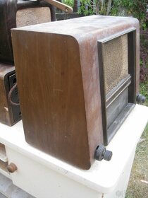rádio MINERVA 405W - 1939 1300kč - 2