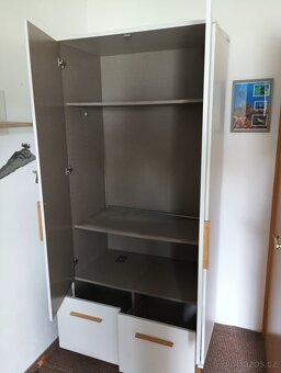 Šatni skříň ze šupliky - 2