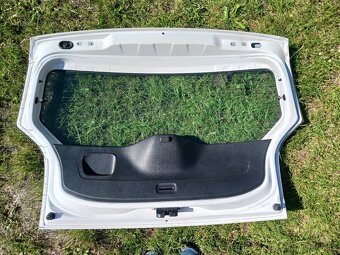 PRODÁM VÍKO KUFRU NA ŠKODA CITIGO - 2