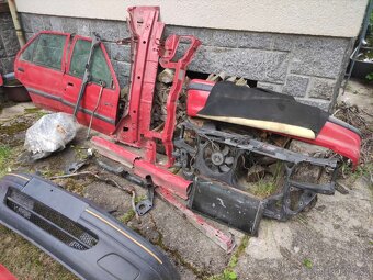 Náhradní díly na Peugeot 106 - 2