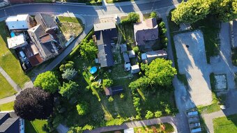 Prodej prostorného bytu 5+1 včetně zahrádky - 2