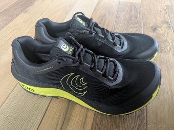 Topo Athletic Mnt Racer 3 - 2