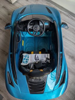Dětské elektrické autíčko McLaren 720S – Plně funkční, dobrá - 2